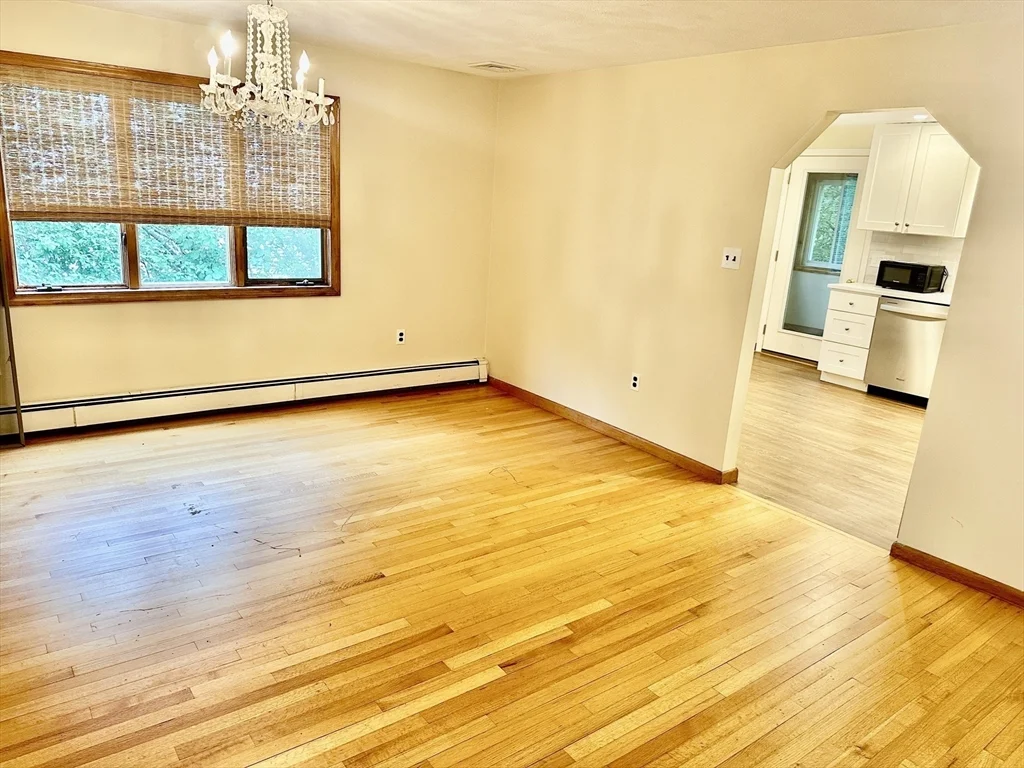 3 bed, 1 bath apartment for rent at 32 Forest St Unit 32, Watertown — photo 5 of 13