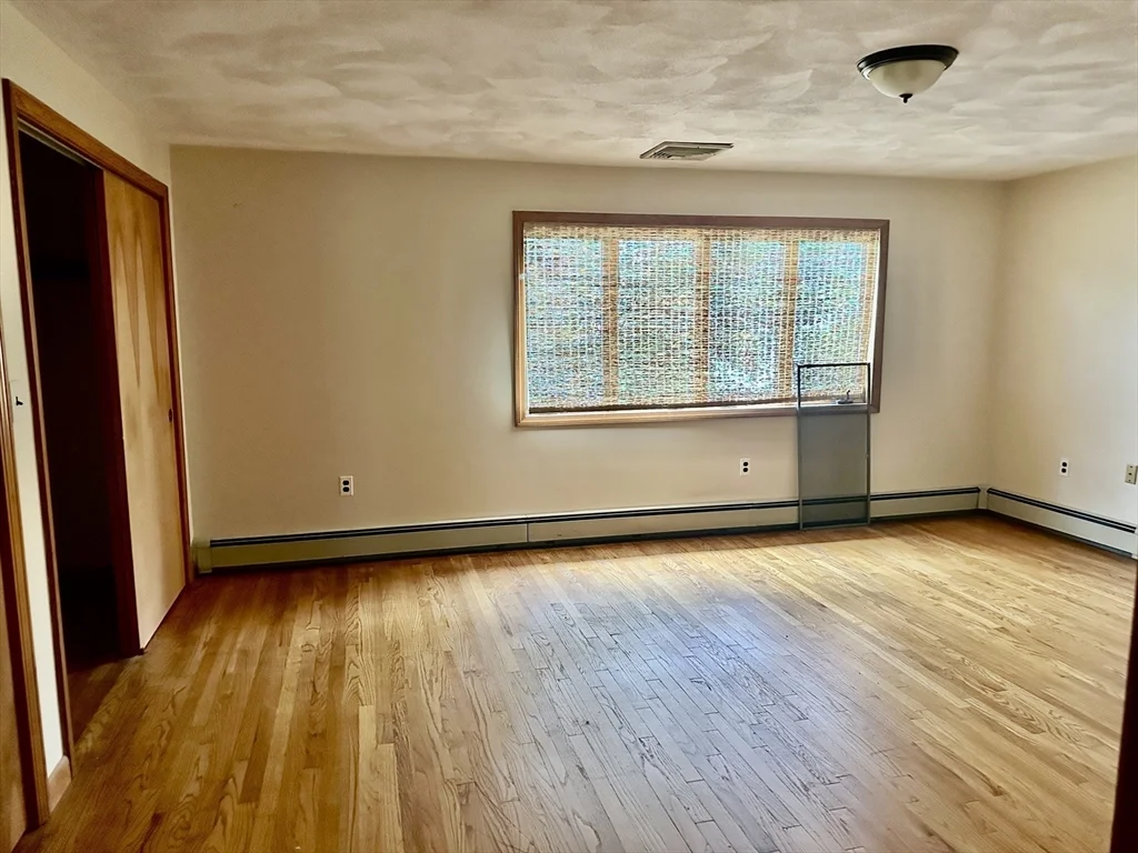 3 bed, 1 bath apartment for rent at 32 Forest St Unit 32, Watertown — photo 10 of 13
