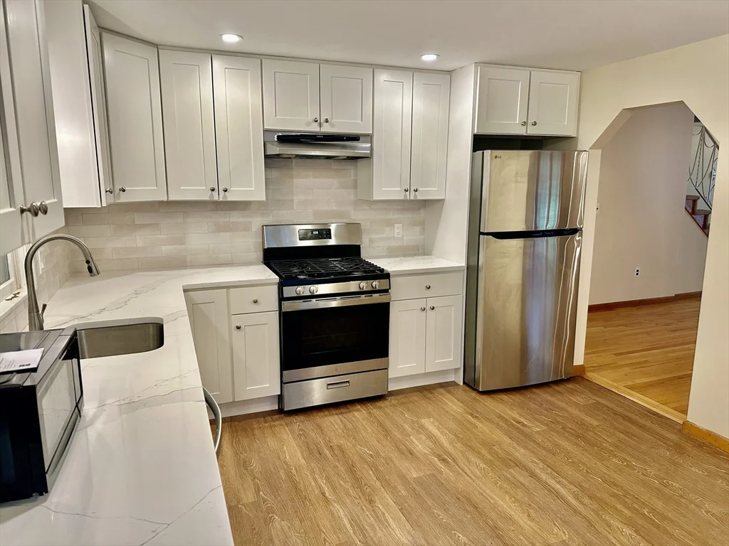 3 bed, 1 bath apartment for rent at 32 Forest St Unit 32, Watertown — photo 2 of 13