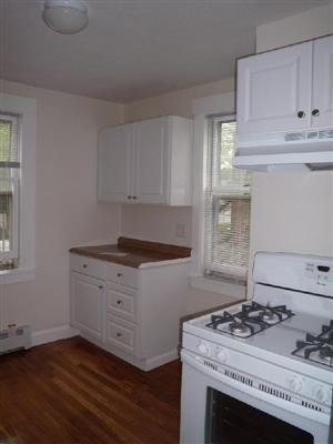 2 bed, 1 bath apartment for rent at 32 Foskett St Unit 1, Powder House Square — photo 3 of 10