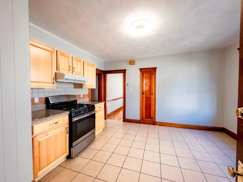2 bed, 1 bath apartment for rent at 32 Gartland St Unit 1, Jamaica Plain — photo 2 of 11