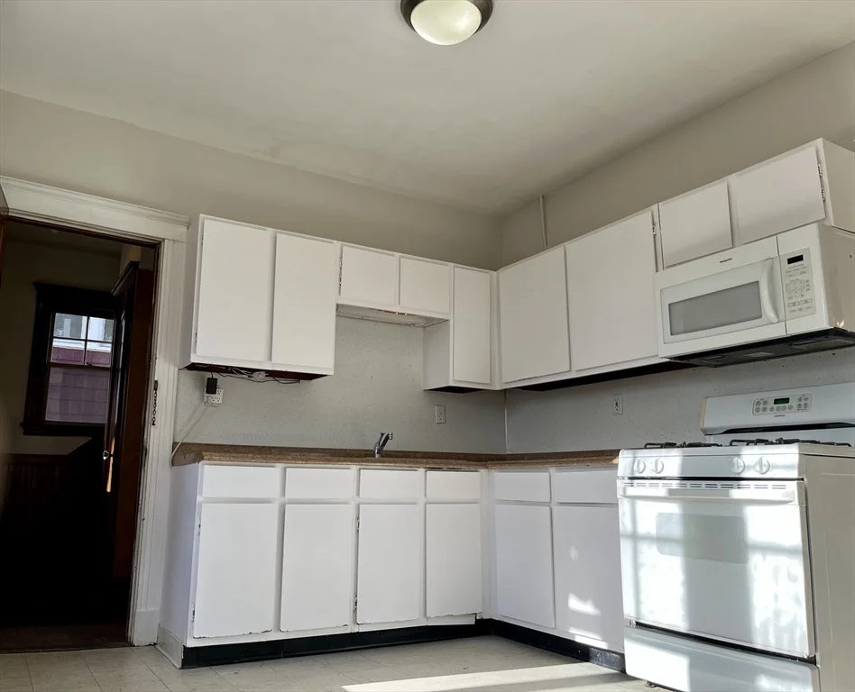 2 bed, 1 bath apartment for rent at 32 Goodrich Rd Unit 1, Jamaica Plain — photo 9 of 19