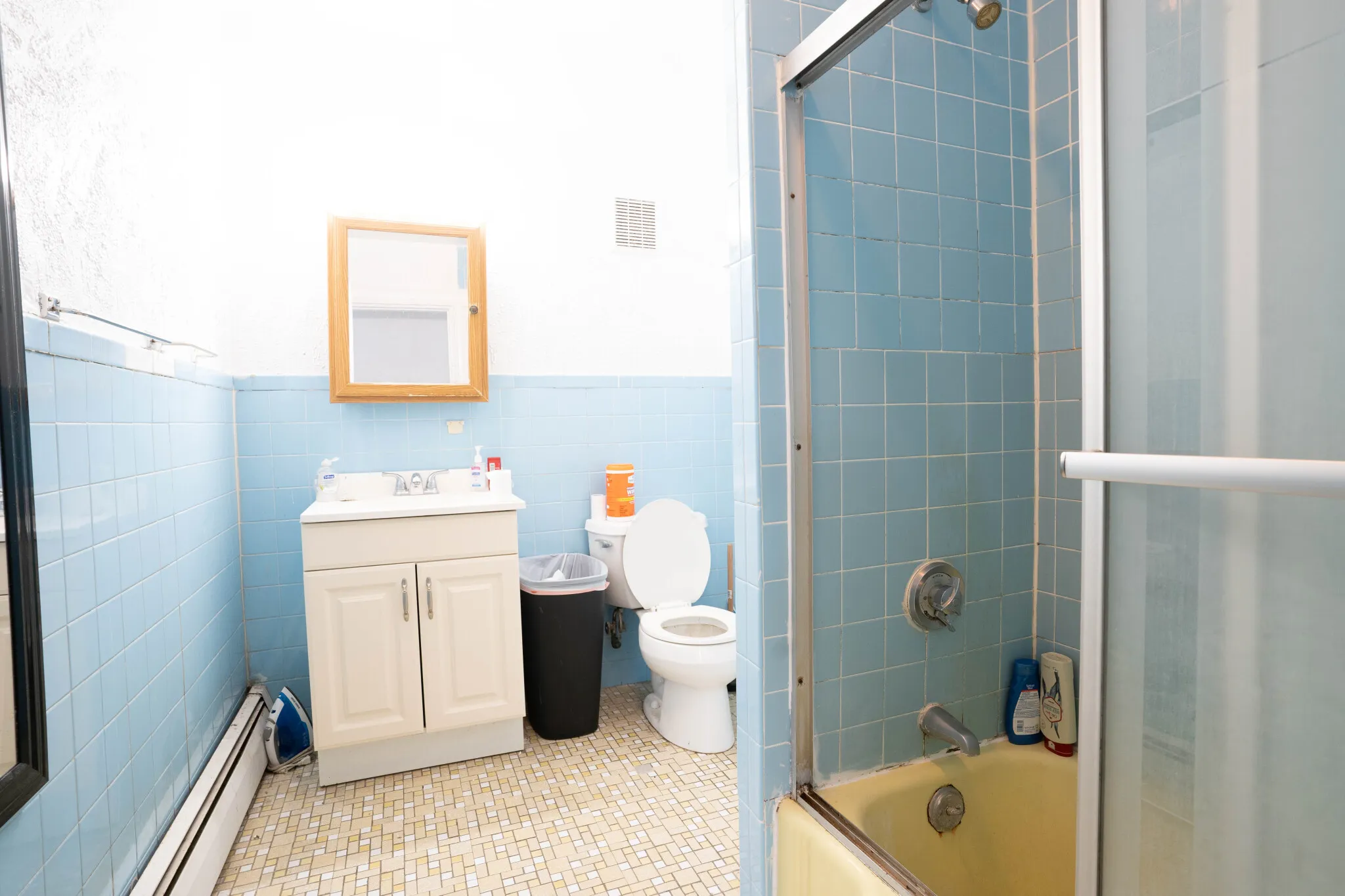 3 bed, 1 bath apartment for rent at 32 Gordon St Unit 3, Brighton — photo 6 of 7
