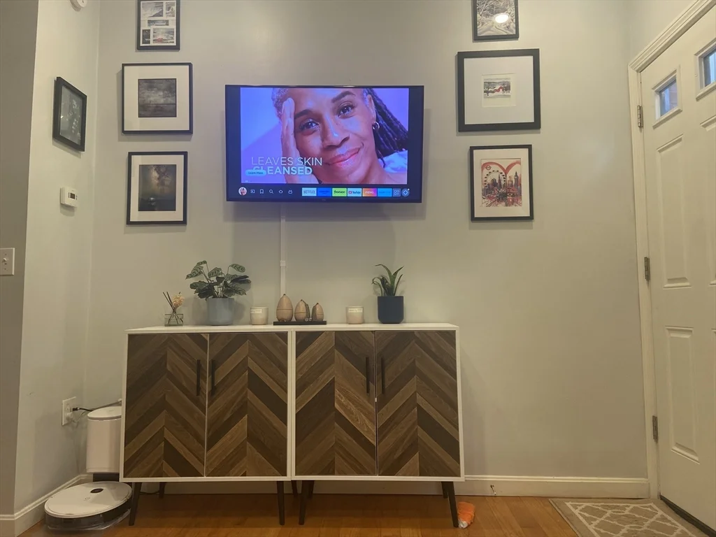 2 bed, 2 bath apartment for rent at 32 Greenwich Park Unit 1, South End — photo 3 of 24