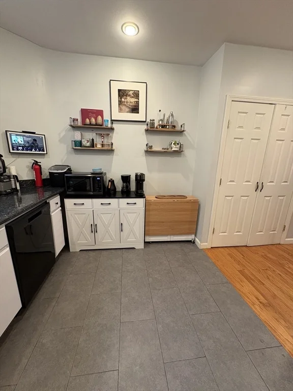 2 bed, 2 bath apartment for rent at 32 Greenwich Park Unit 1, South End — photo 8 of 24