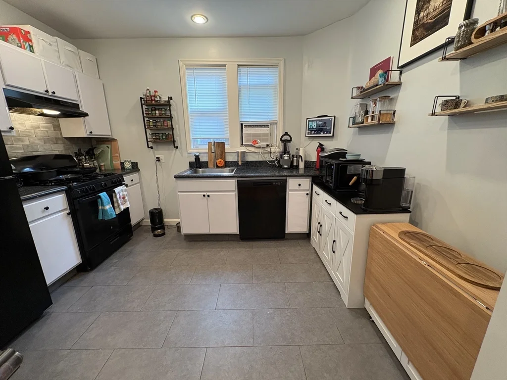 2 bed, 2 bath apartment for rent at 32 Greenwich Park Unit 1, South End — photo 6 of 24