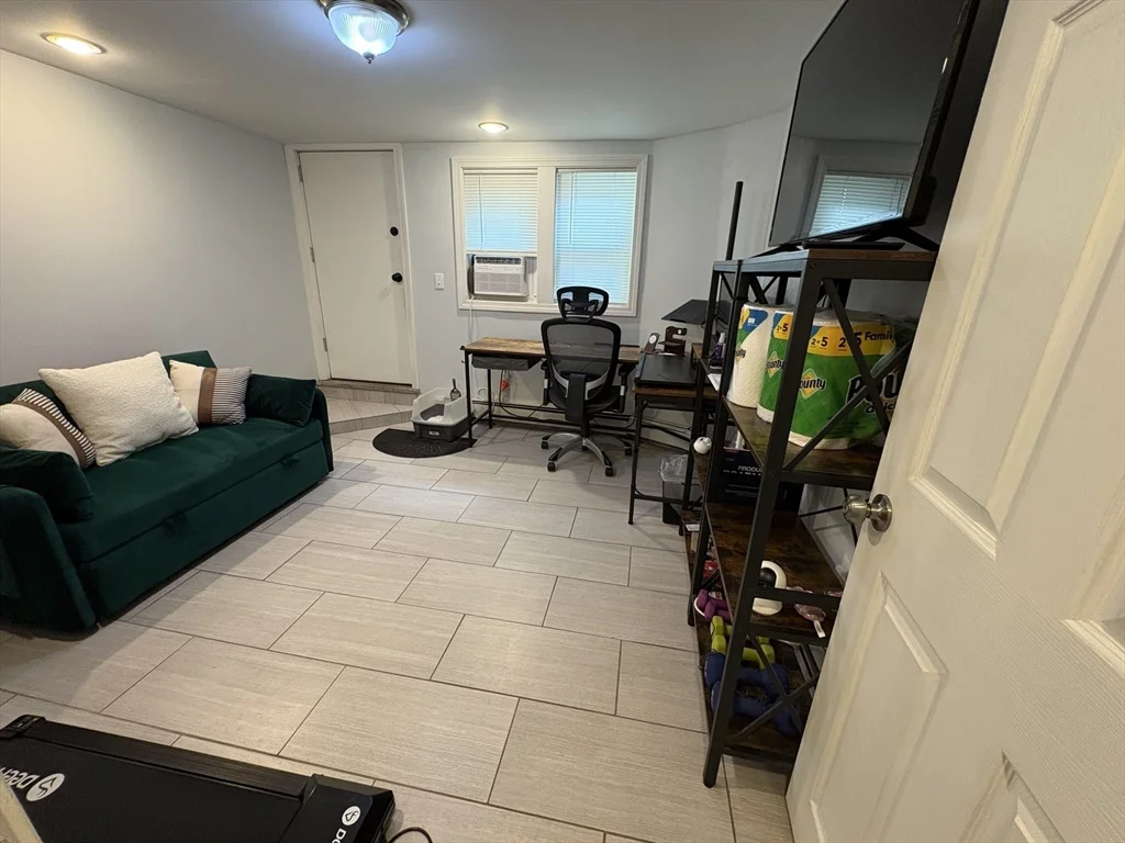 2 bed, 2 bath apartment for rent at 32 Greenwich Park Unit 1, South End — photo 16 of 24
