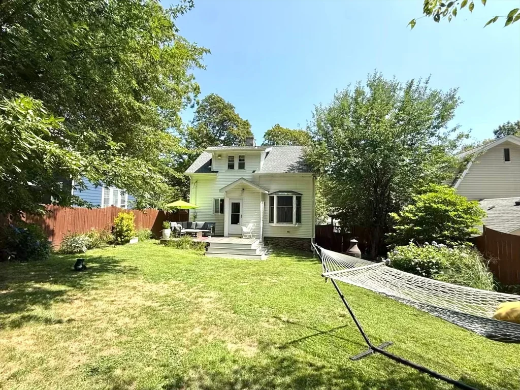3 bed, 1 bath apartment for rent at 32 Hadwen Ln, Worcester — photo 27 of 27
