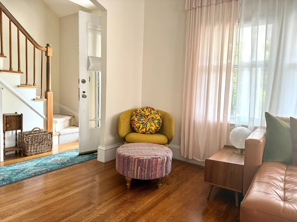 3 bed, 1 bath apartment for rent at 32 Hadwen Ln, Worcester — photo 6 of 27