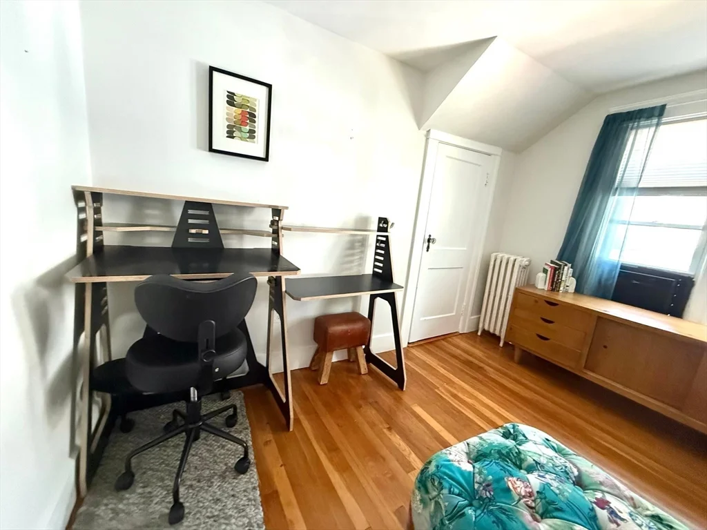 3 bed, 1 bath apartment for rent at 32 Hadwen Ln, Worcester — photo 25 of 27