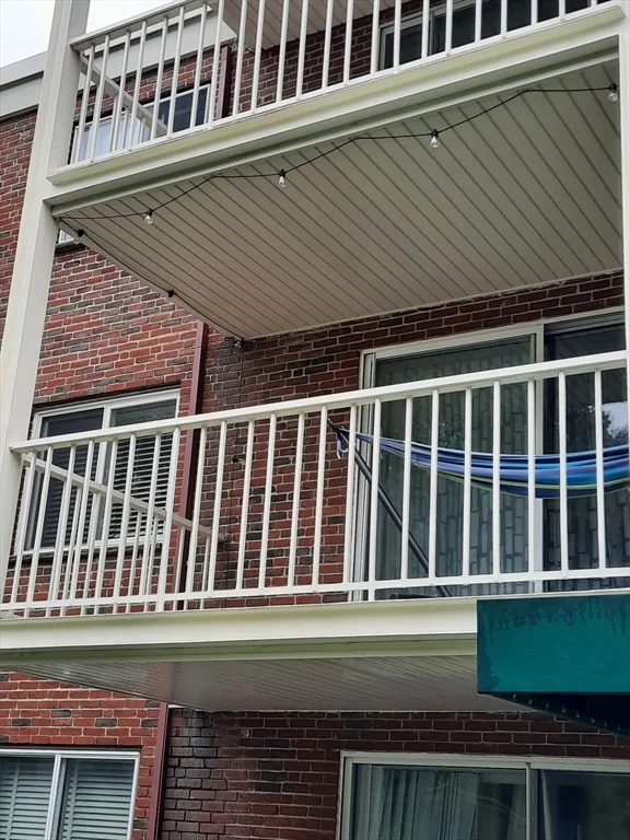 1 bed, 1 bath apartment for rent at 32 Hamilton Rd Unit 205, Arlington — photo 9 of 14