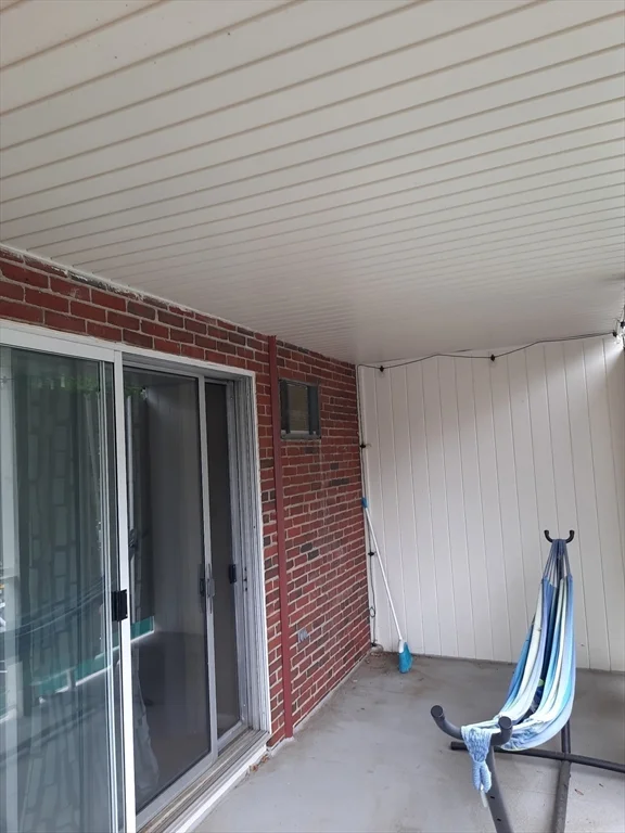 1 bed, 1 bath apartment for rent at 32 Hamilton Rd Unit 205, Arlington — photo 10 of 14