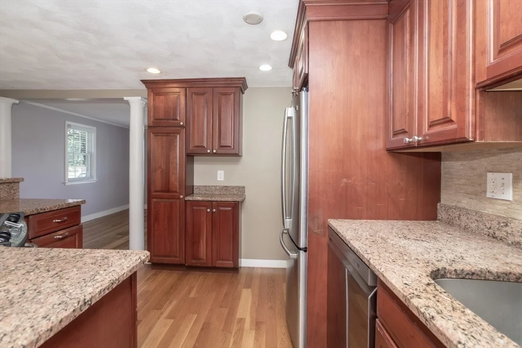 2 bed, 1 bath apartment for rent at 32 Hamilton Rd Unit 32, Wakefield — photo 11 of 39