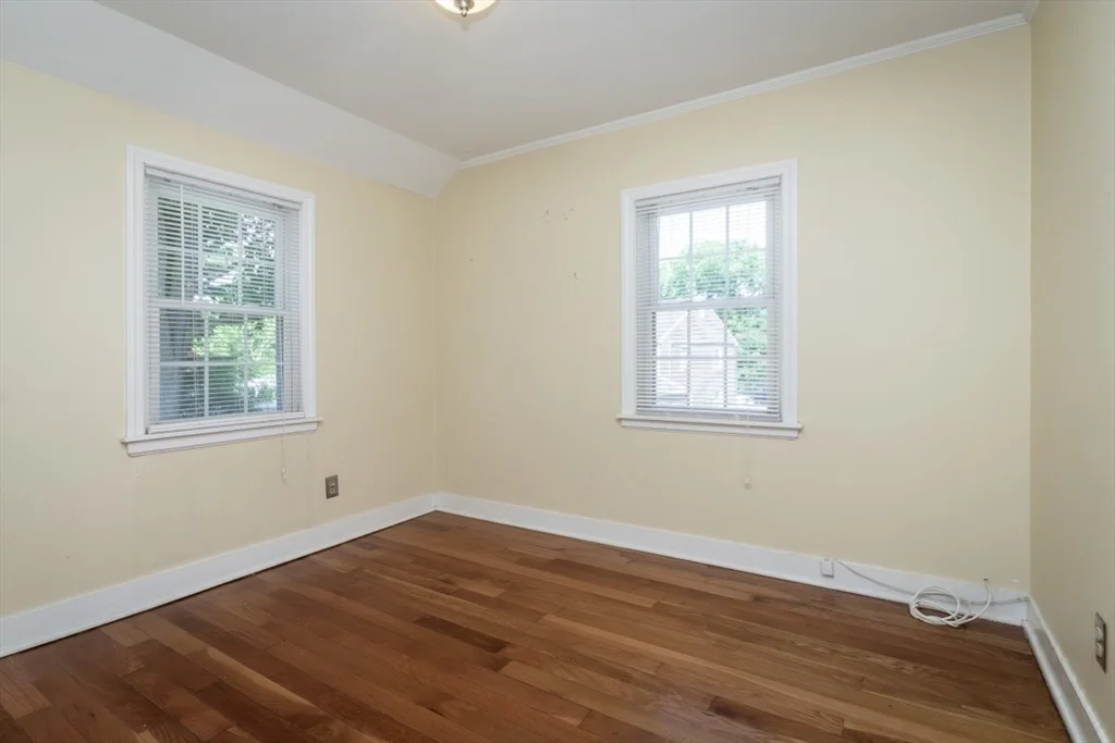 2 bed, 1 bath apartment for rent at 32 Hamilton Rd Unit 32, Wakefield — photo 21 of 39