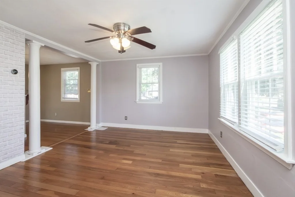 2 bed, 1 bath apartment for rent at 32 Hamilton Rd Unit 32, Wakefield — photo 6 of 39