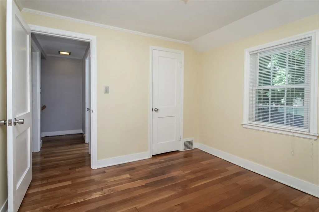 2 bed, 1 bath apartment for rent at 32 Hamilton Rd Unit 32, Wakefield — photo 22 of 39