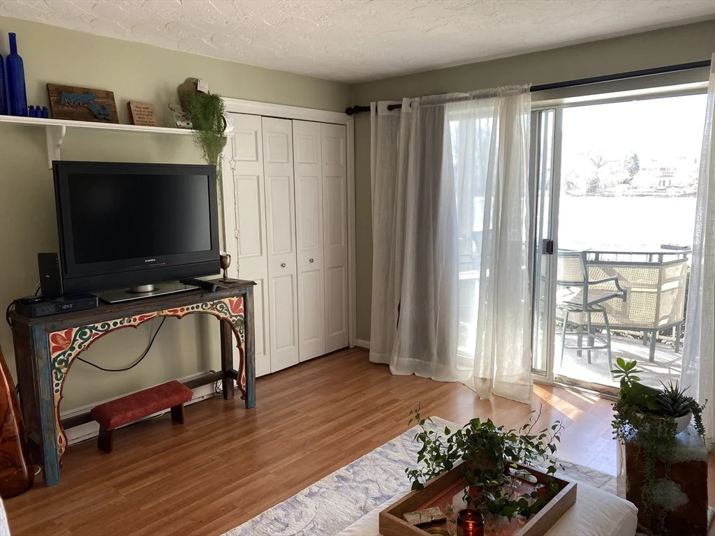 1 bed, 1 bath apartment for rent at 32 Hamilton St Unit 107, Arlington — photo 4 of 13