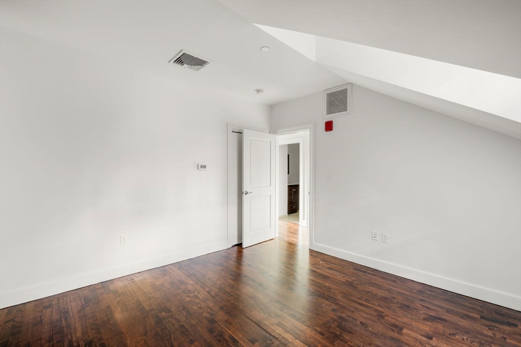 2 bed, 1 bath apartment for rent at 32 Hancock St Unit 5B, Beacon Hill — photo 18 of 24