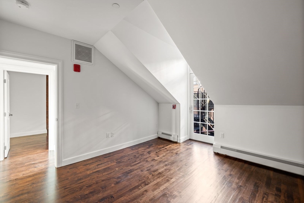 2 bed, 1 bath apartment for rent at 32 Hancock St Unit 5B, Beacon Hill — photo 17 of 24