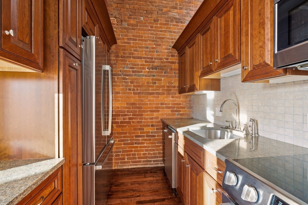 2 bed, 1 bath apartment for rent at 32 Hancock St Unit 5B, Beacon Hill — photo 8 of 24
