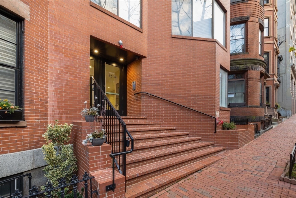 2 bed, 1 bath apartment for rent at 32 Hancock St Unit 5B, Beacon Hill — photo 22 of 24