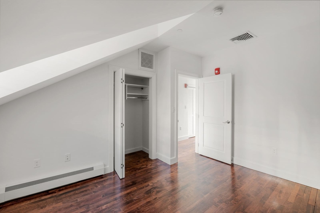 2 bed, 1 bath apartment for rent at 32 Hancock St Unit 5B, Beacon Hill — photo 16 of 24