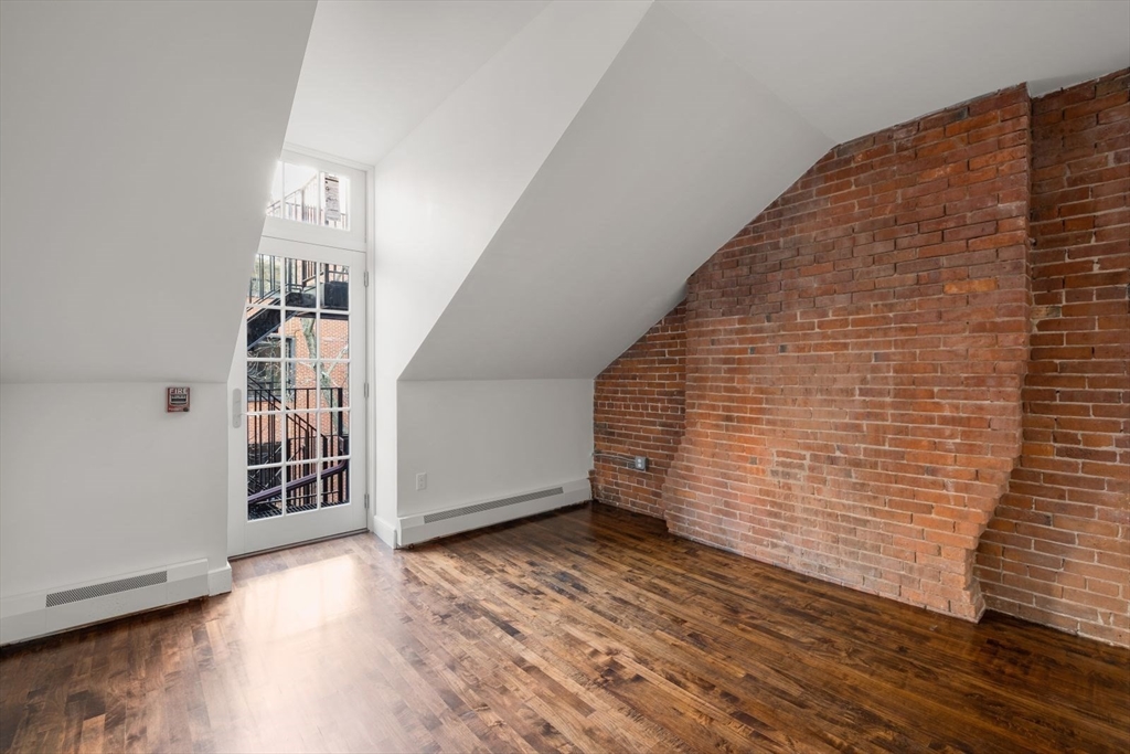 2 bed, 1 bath apartment for rent at 32 Hancock St Unit 5B, Beacon Hill — photo 15 of 24