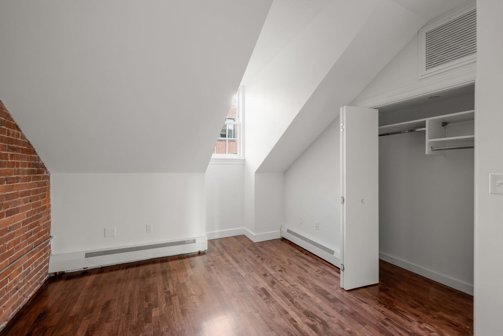 2 bed, 1 bath apartment for rent at 32 Hancock St Unit 5B, Beacon Hill — photo 13 of 24
