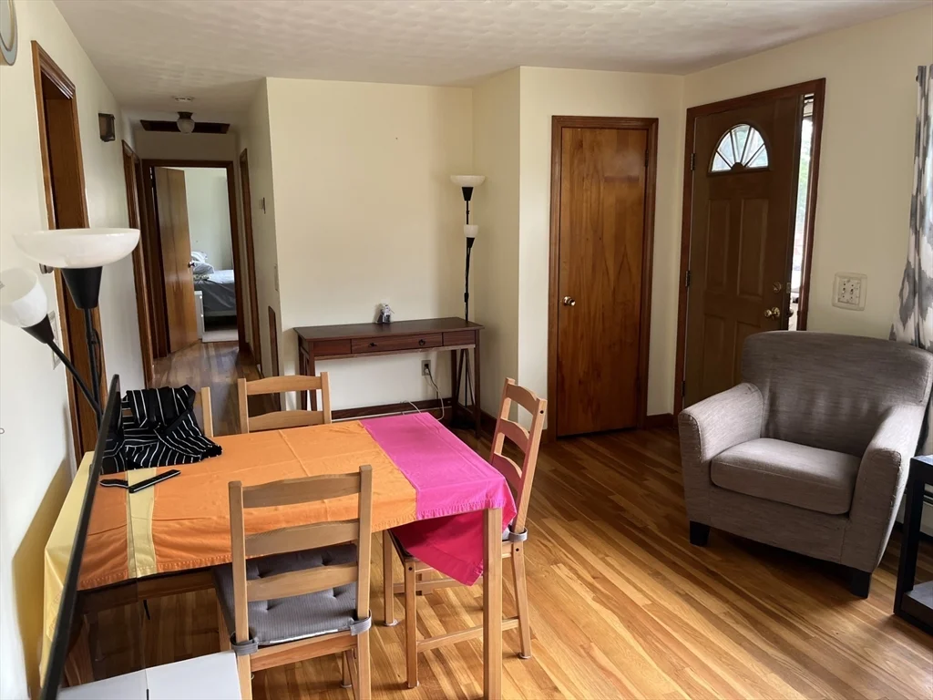 3 bed, 2 bath apartment for rent at 32 Harriet Ave, Shrewsbury — photo 3 of 10