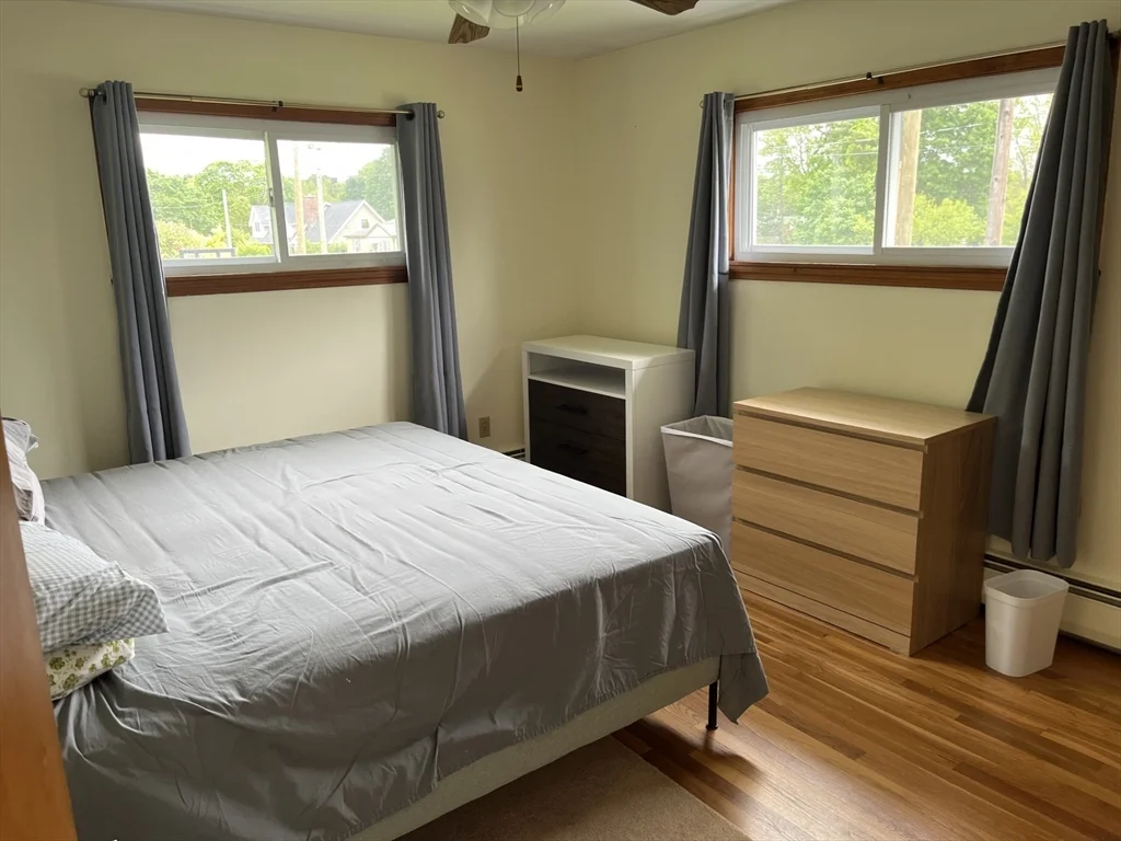 3 bed, 2 bath apartment for rent at 32 Harriet Ave, Shrewsbury — photo 8 of 10