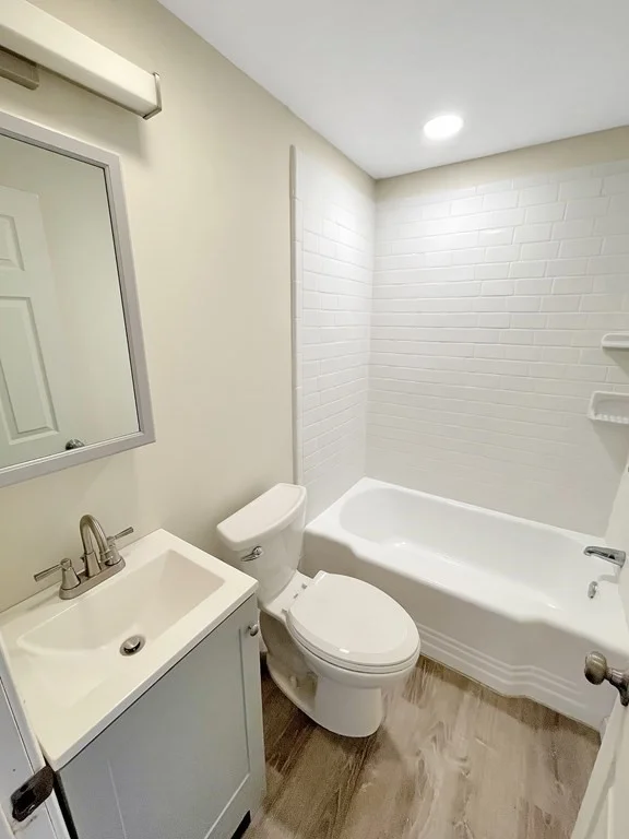 2 bed, 1 bath apartment for rent at 32 Harwood St Unit 2, Lynn — photo 5 of 9