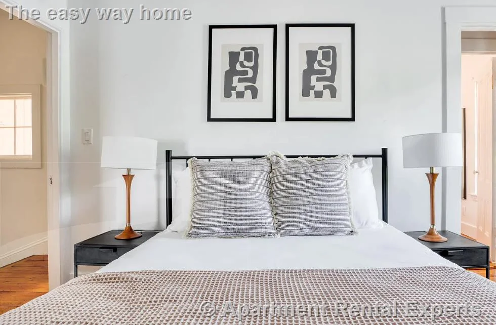 2 bed, 1 bath apartment for rent at 32 Healey St, Harvard Square — photo 7 of 23