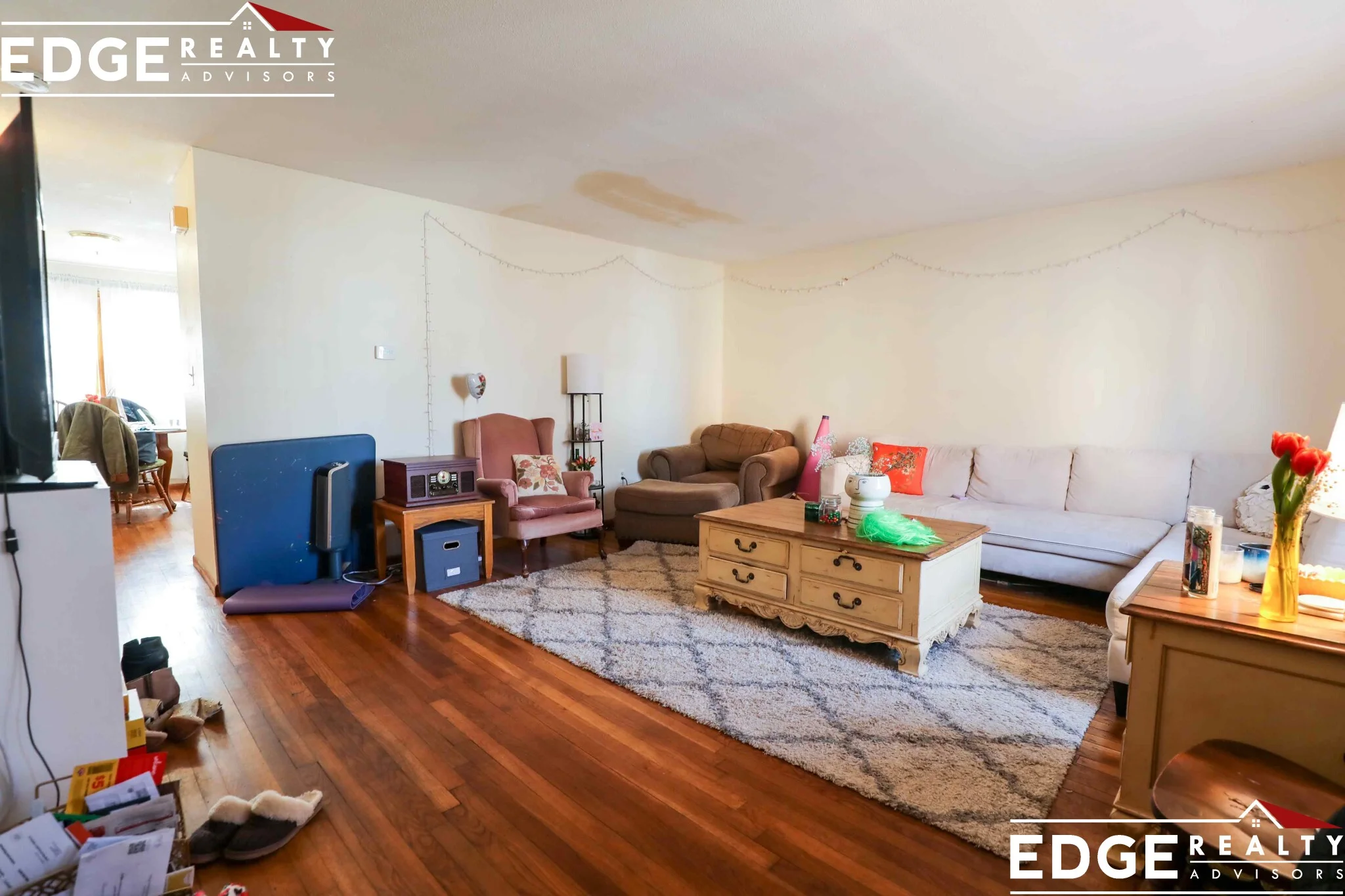 4 bed, 1.5 bath apartment for rent at 32 Higgins St Unit 1, Allston — photo 2 of 9