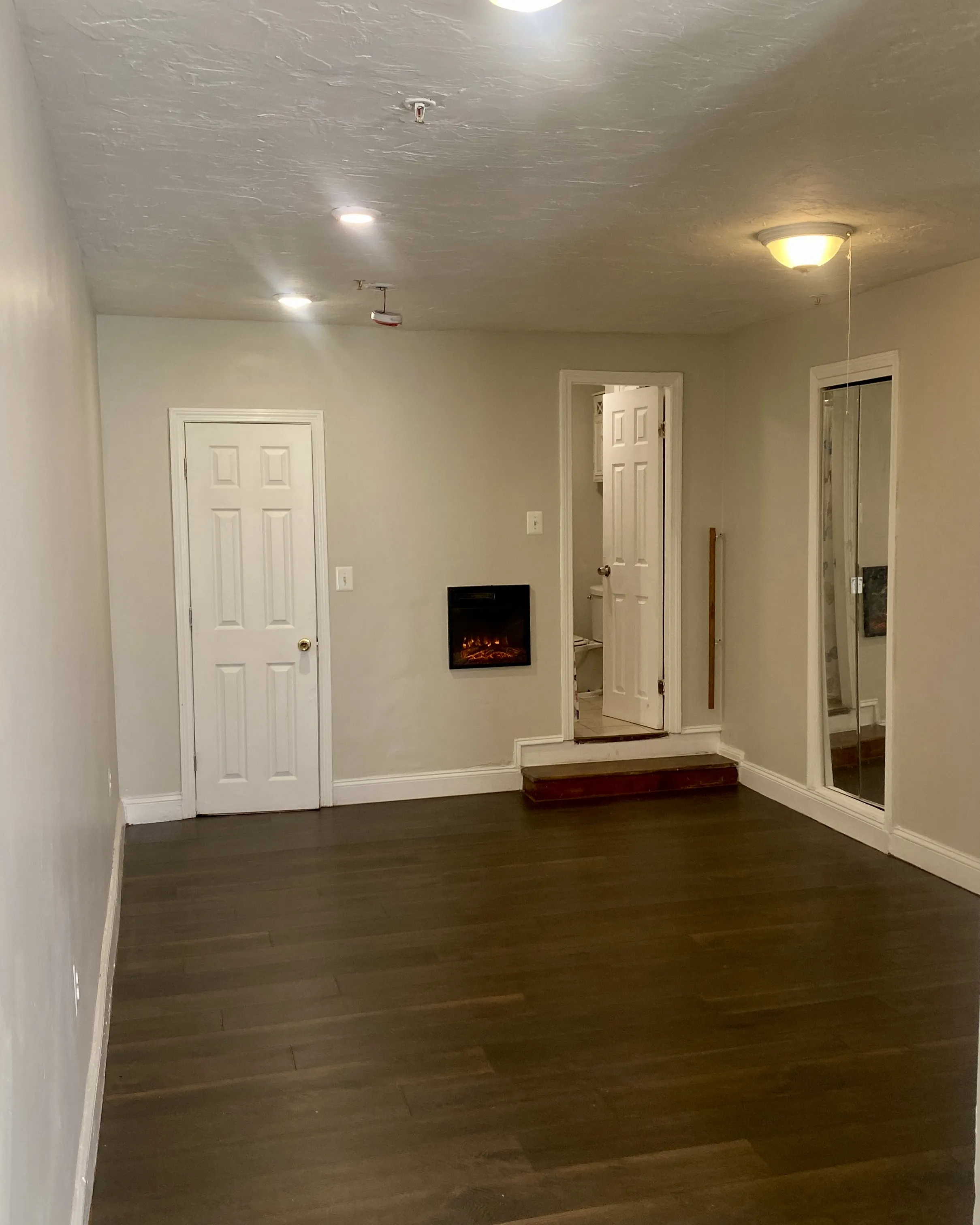 Studio bed, 1 bath apartment for rent at 32 Hinckley St Unit 1, Magoun Square — photo 6 of 10