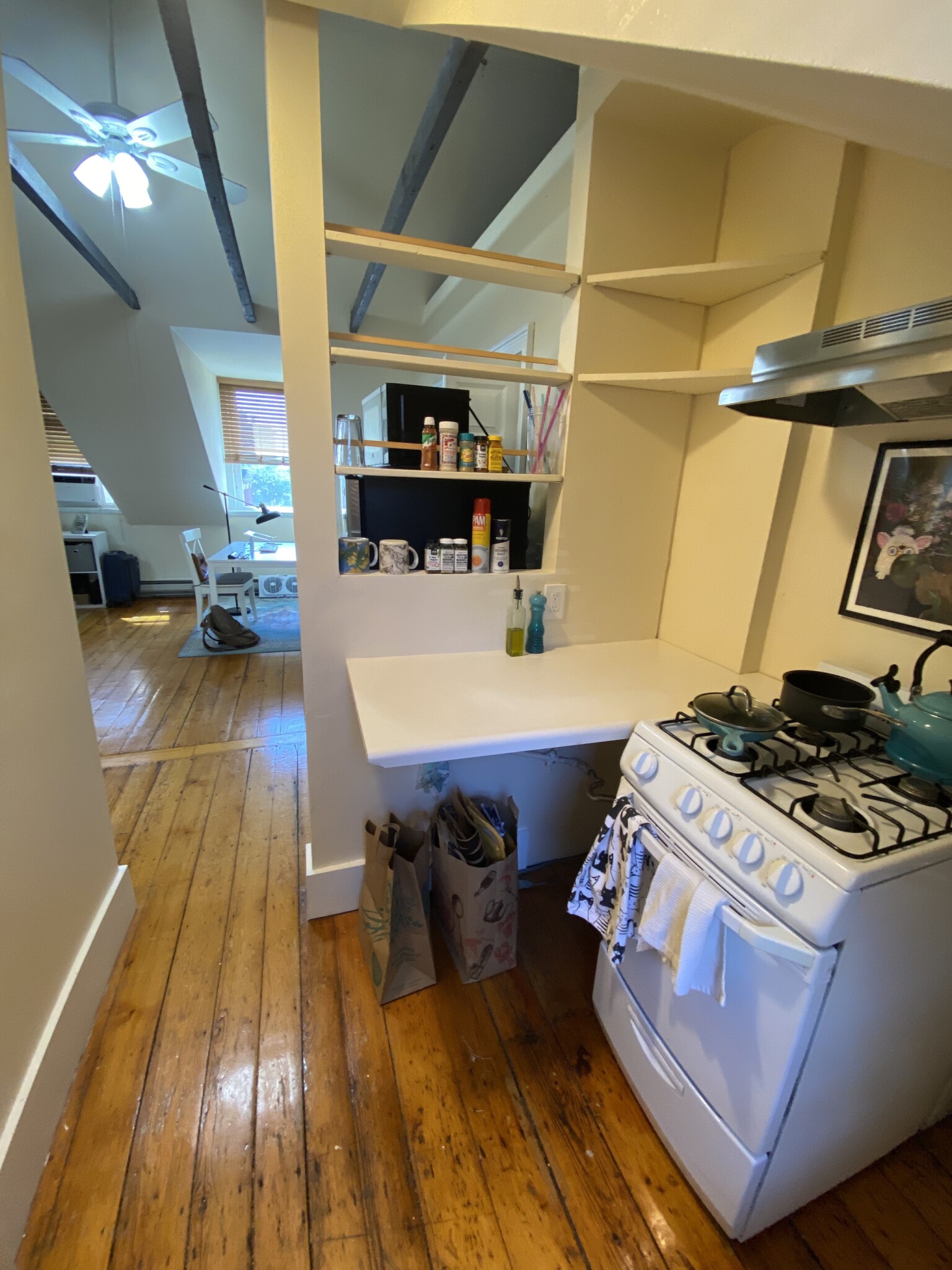 Studio bed, 1 bath apartment for rent at 32 Irving St Unit 4, Beacon Hill — photo 2 of 17