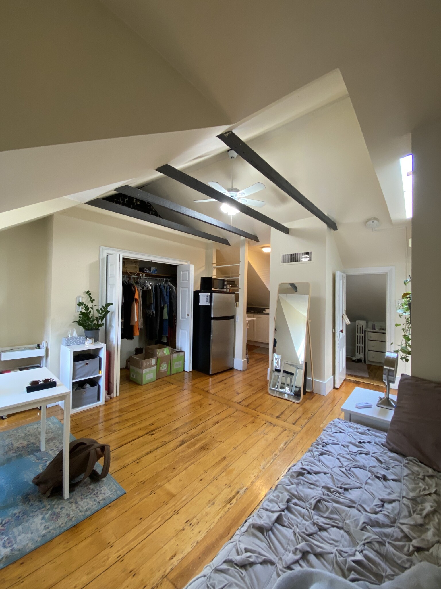 Studio bed, 1 bath apartment for rent at 32 Irving St Unit 4, Beacon Hill — photo 6 of 17