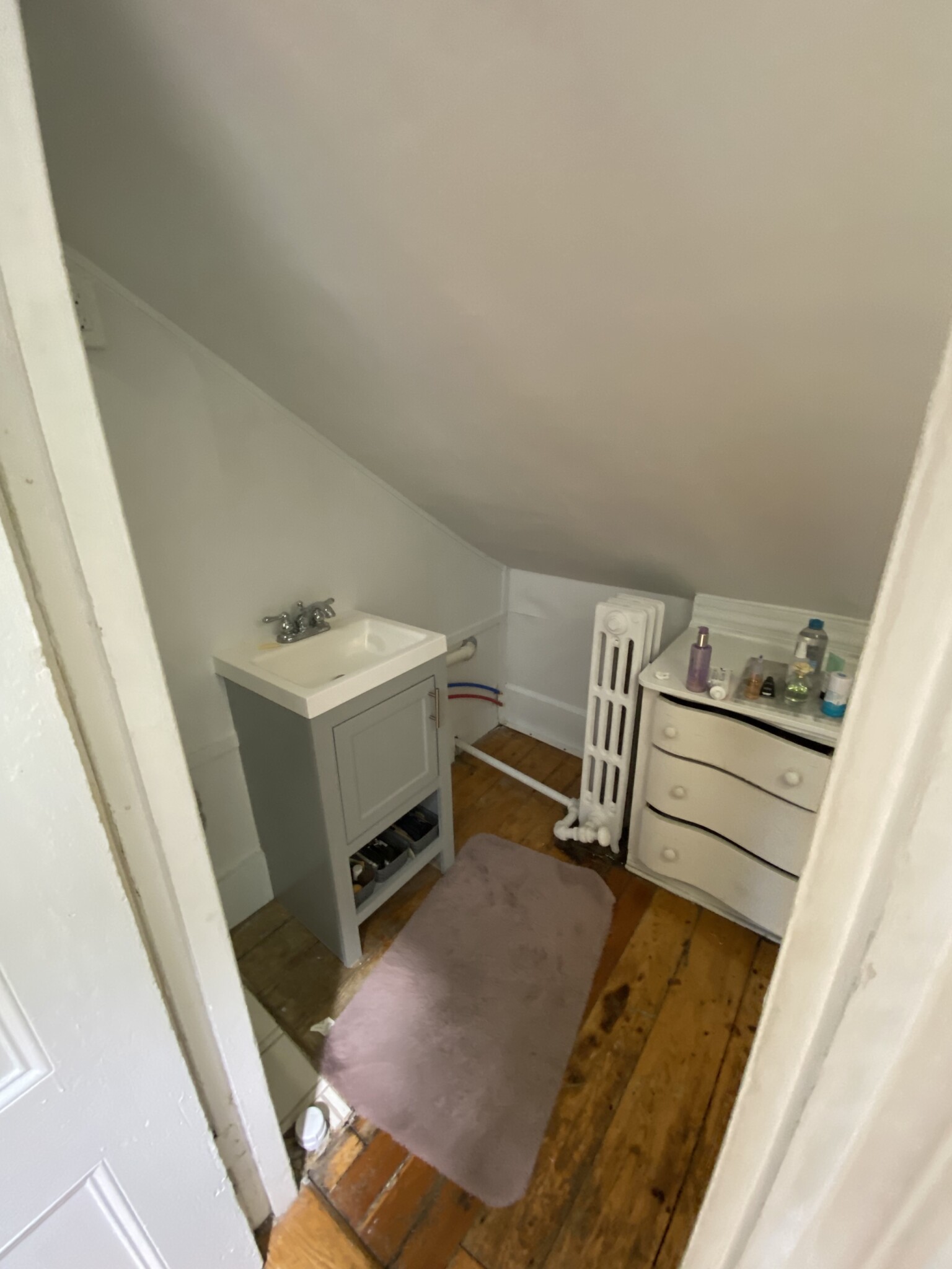 Studio bed, 1 bath apartment for rent at 32 Irving St Unit 4, Beacon Hill — photo 14 of 17