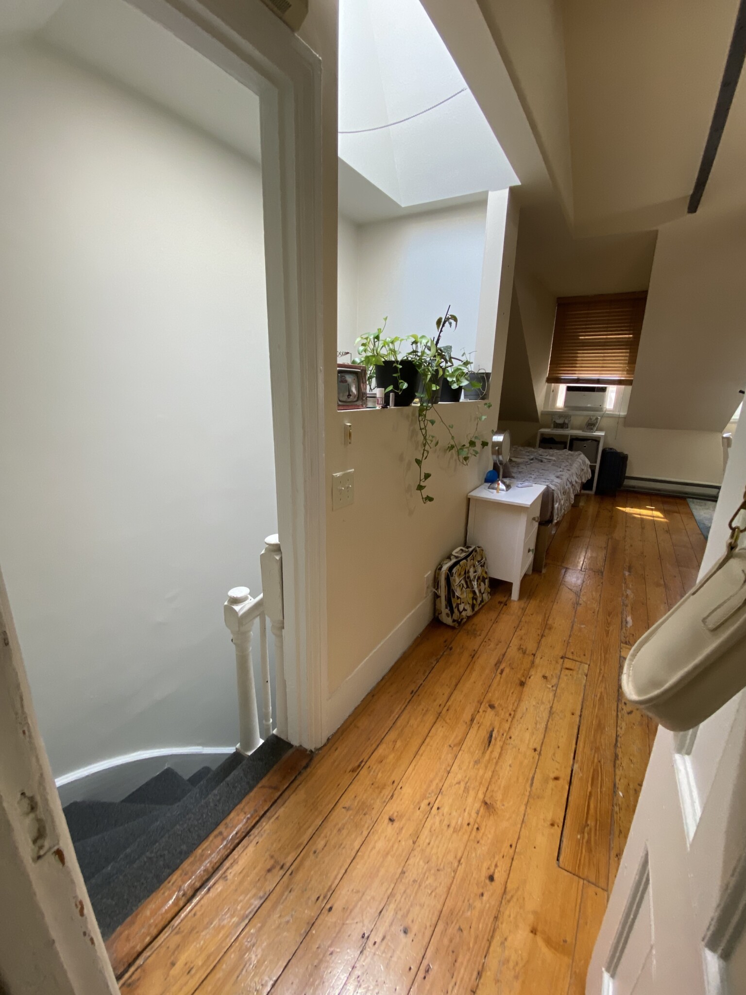 Studio bed, 1 bath apartment for rent at 32 Irving St Unit 4, Beacon Hill — photo 9 of 17