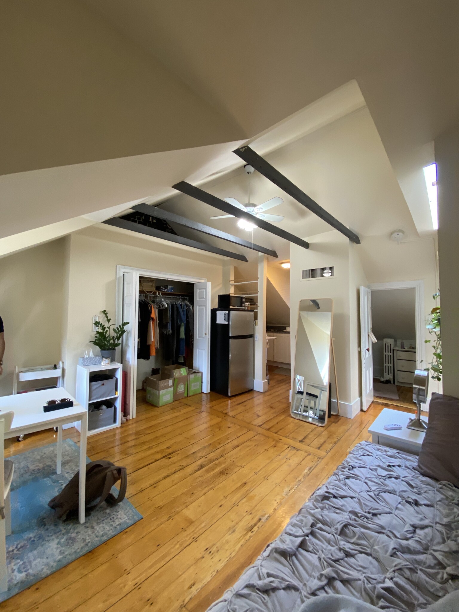 Studio bed, 1 bath apartment for rent at 32 Irving St Unit 4, Beacon Hill — photo 5 of 17