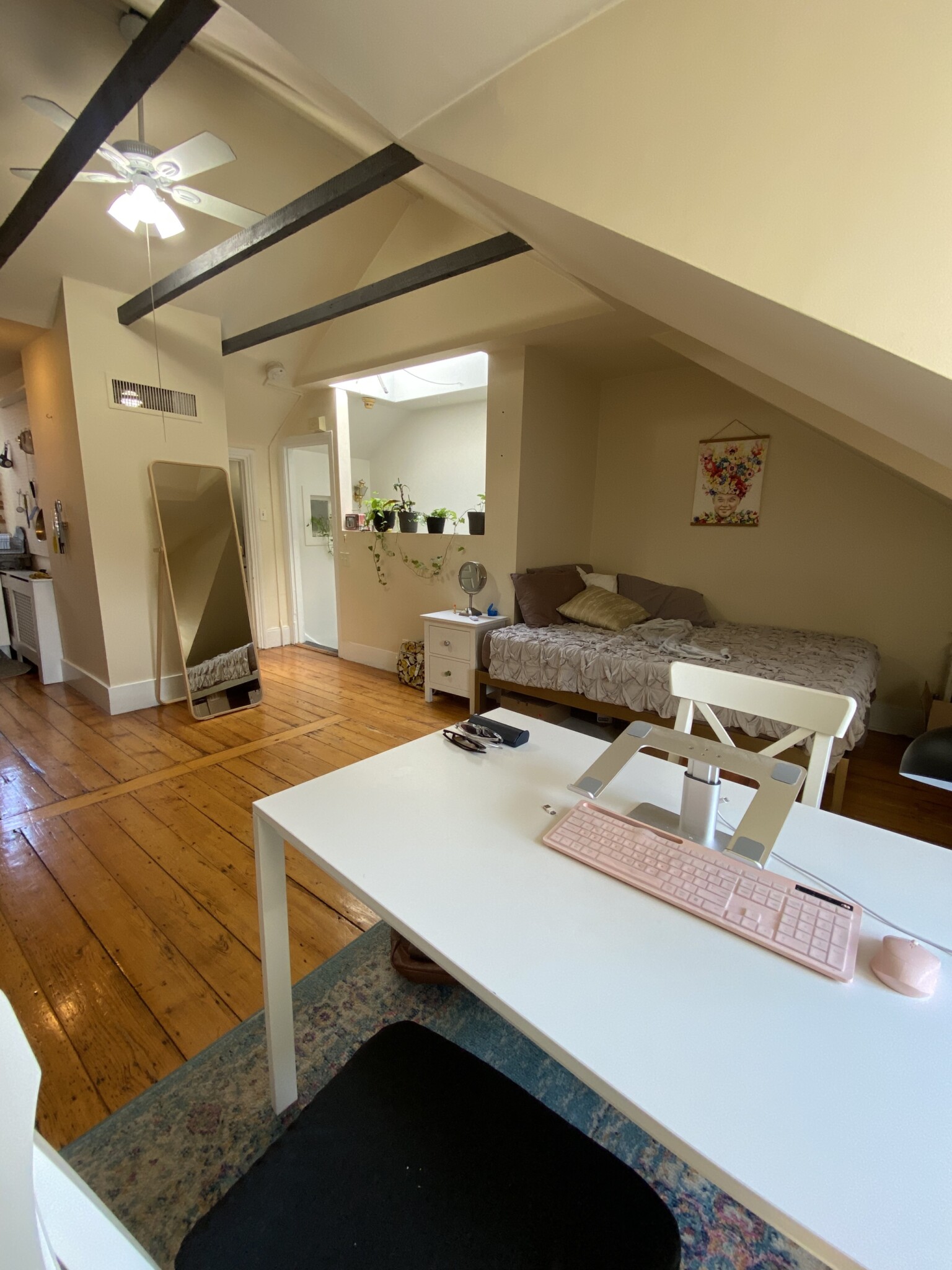 Studio bed, 1 bath apartment for rent at 32 Irving St Unit 4, Beacon Hill — photo 4 of 17