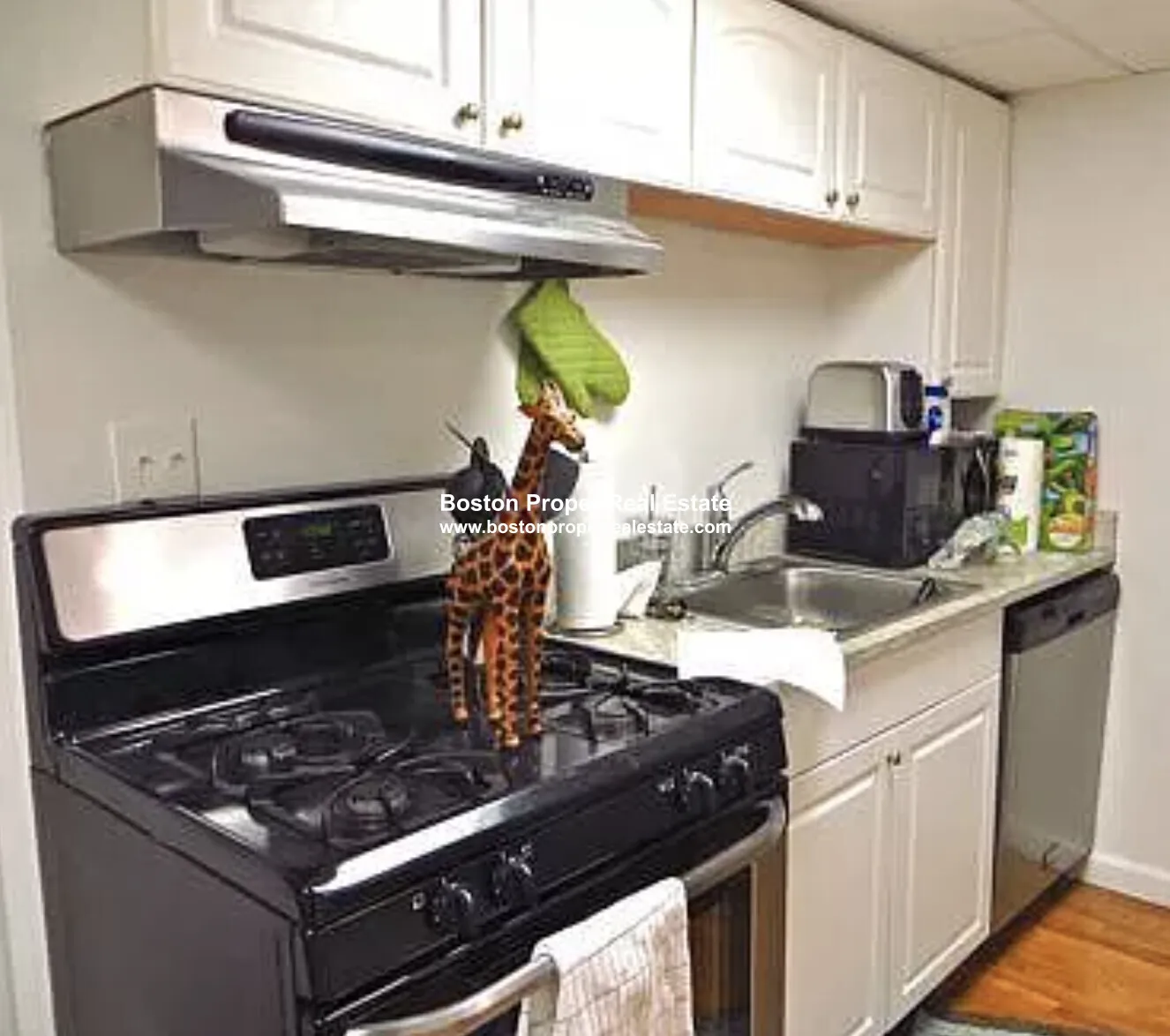 Studio bed, 1 bath apartment for rent at 32 Irving St Unit B, Beacon Hill — photo 2 of 8