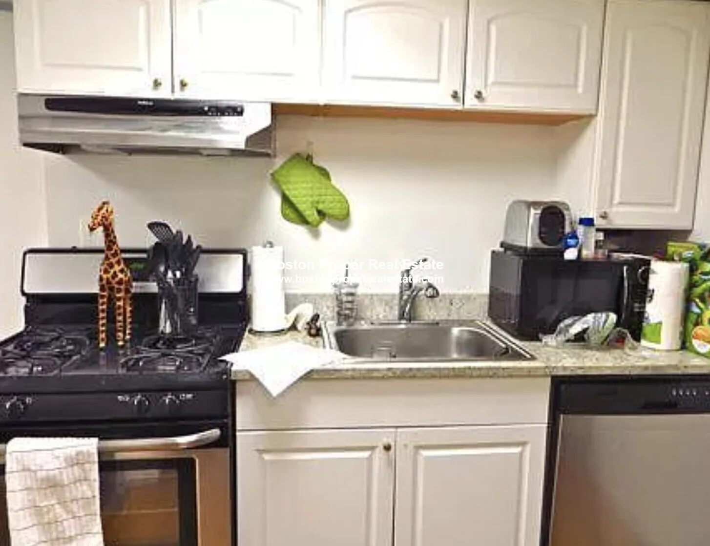 Studio bed, 1 bath apartment for rent at 32 Irving St Unit B, Beacon Hill — photo 1 of 8