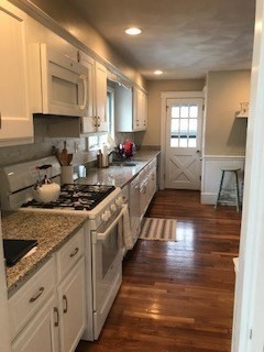 3 bed, 1 bath apartment for rent at 32 Irvington Rd Unit 2, West Somerville — photo 12 of 14
