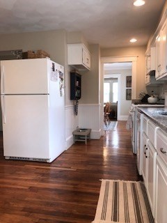 3 bed, 1 bath apartment for rent at 32 Irvington Rd Unit 2, West Somerville — photo 11 of 14