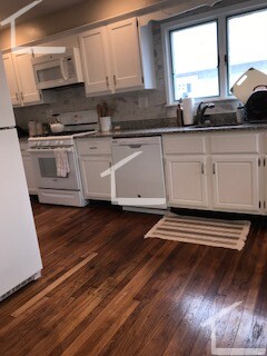 3 bed, 1 bath apartment for rent at 32 Irvington Rd Unit Duplex, West Somerville — photo 5 of 32