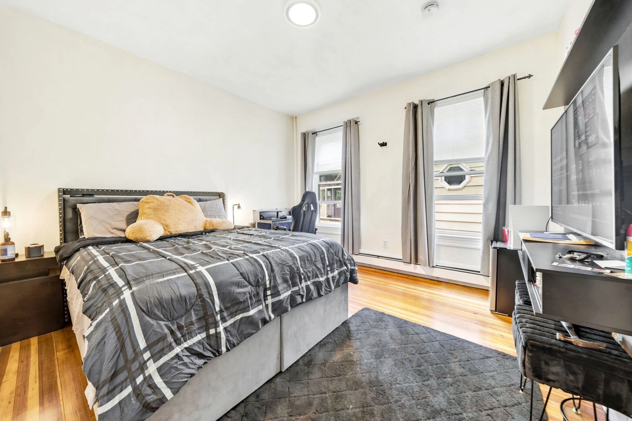 3 bed, 1 bath apartment for rent at 32 Irwin St Unit 1, Winthrop — photo 7 of 9