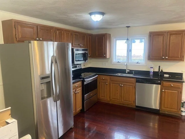 2 bed, 2 bath apartment for rent at 32 Jennifer Ln Unit 2, Peabody — photo 2 of 15