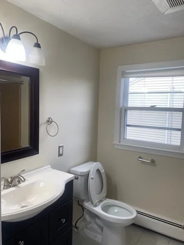 2 bed, 2 bath apartment for rent at 32 Jennifer Ln Unit 2, Peabody — photo 10 of 15