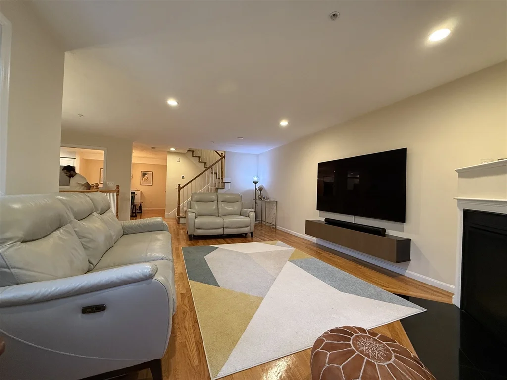 2 bed, 2 bath apartment for rent at 32 John Hancock Dr Unit 32, Ashland — photo 5 of 41