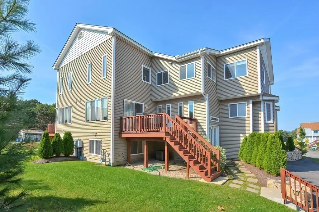 2 bed, 2 bath apartment for rent at 32 John Hancock Dr Unit 32, Ashland — photo 1 of 41